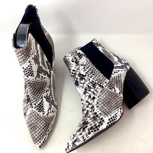 Lulus Snake Print Texture Pointed Toe Block Heeled Ankle Boots Women's Size US 6